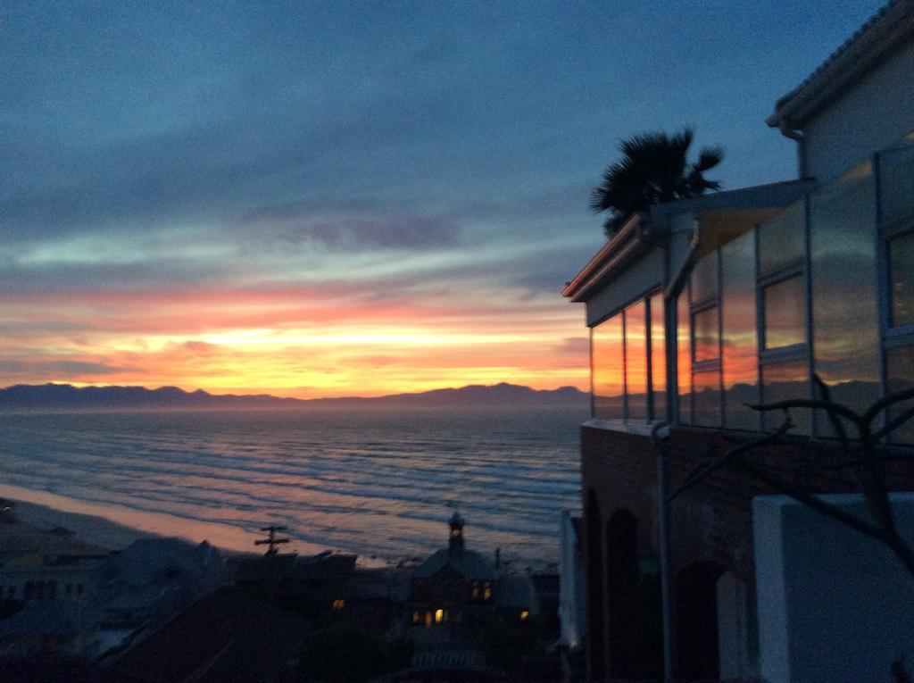 A Heavenly View Apartment Muizenberg Bagian luar foto
